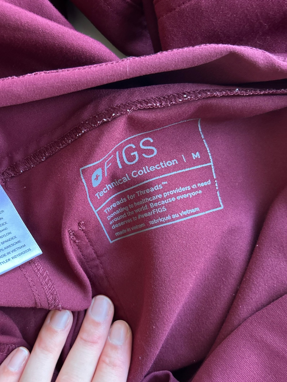 FIGS Yola Maternity Scrub Pants Burgundy Size Medium - Picture 11 of 12